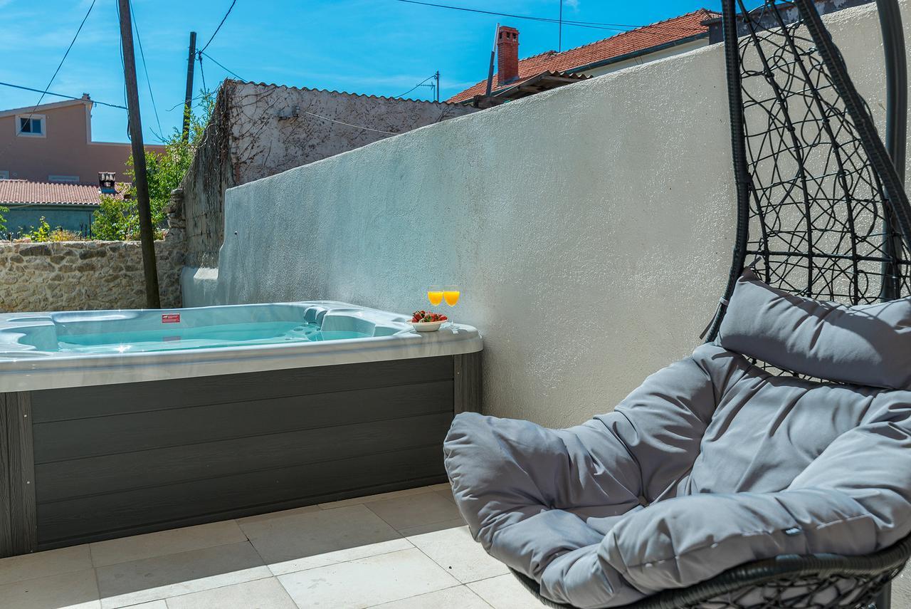 Villa Donato With Jacuzzi Zadar Eksteriør billede