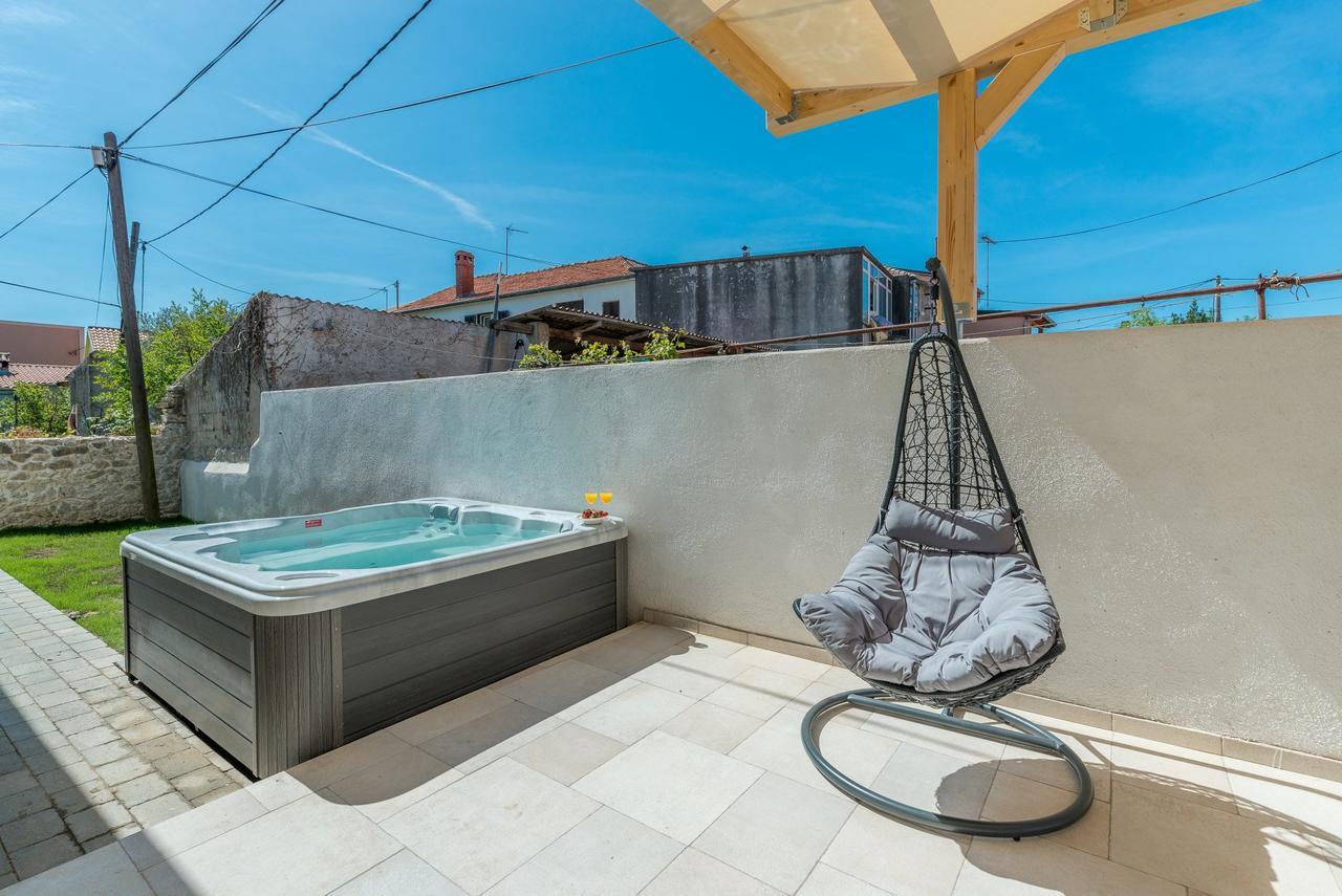 Villa Donato With Jacuzzi Zadar Eksteriør billede